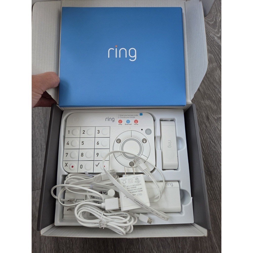 NEW IN OPEN BOX * Ring Alarm 5 Piece Kit (1st Gen) Home Security System